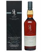 Lagavulin Distillers Edition 2020 Single Islay Malt Whisky indeholder 70 centiliter med 43 procent alkohol